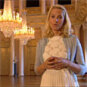 Kronprinsesse Mette-Marit forteller barn om Store festsal (Flash video, 5.18 Mb, Foto: NRK)
