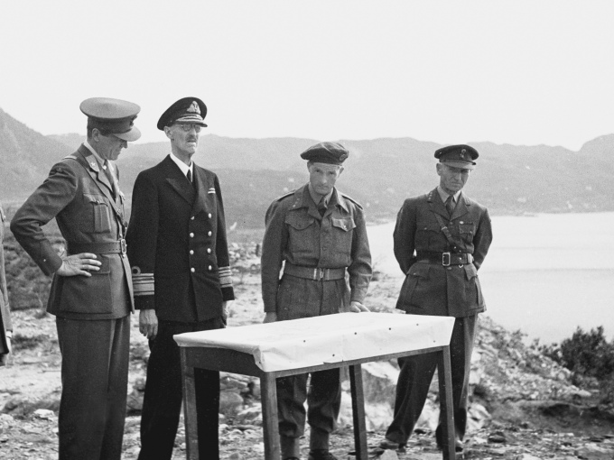 Al rey Haakon le preocupaba que el país fuera reconstruido después de la Segunda Guerra Mundial, y el rey siguió el desarrollo durante sus visitas a Noruega.  Foto: archivo NTB