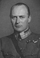 Kronprins Olav i uniform, 1942. Foto: Feyer, Det kongelige hoffs fotoarkiv