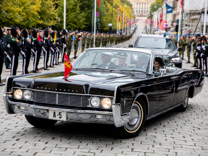 Kongen og Dronningen ankommer åpningen av det 164. Storting. Foto: Terje Pedersen / NTB scanpix