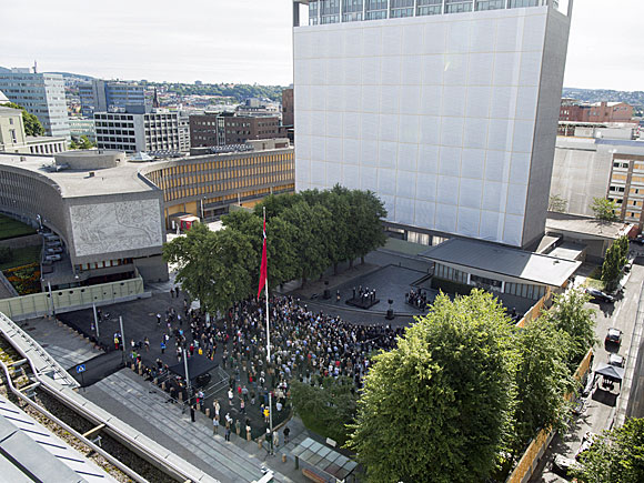 Ettårsmarkering av 22. juli - Det norske kongehus