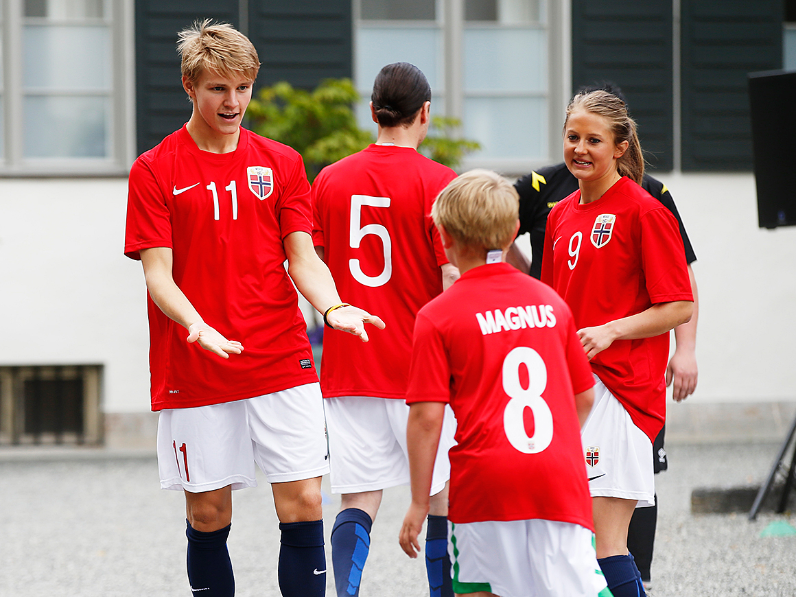 Løkkefotball på Skaugum - Det norske kongehus