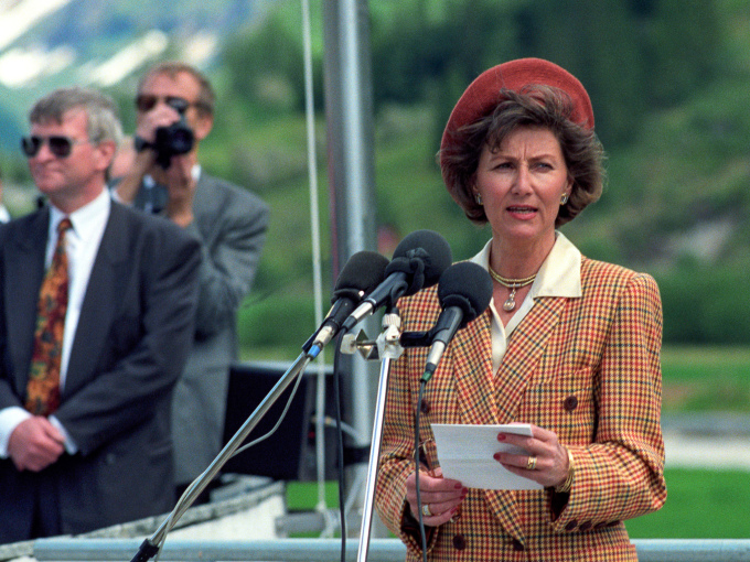 La Reina Sonja inaugura el Museo del Glaciar de Noruega en Fjærland el 31 de mayo de 1991. Foto: Torolf Engen / NTB
